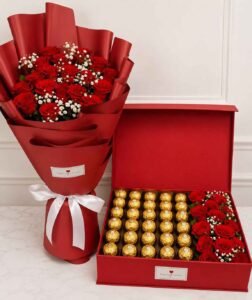 A luxurious Luxury Rose Gift Duo, perfect for gift delivery in Lahore.