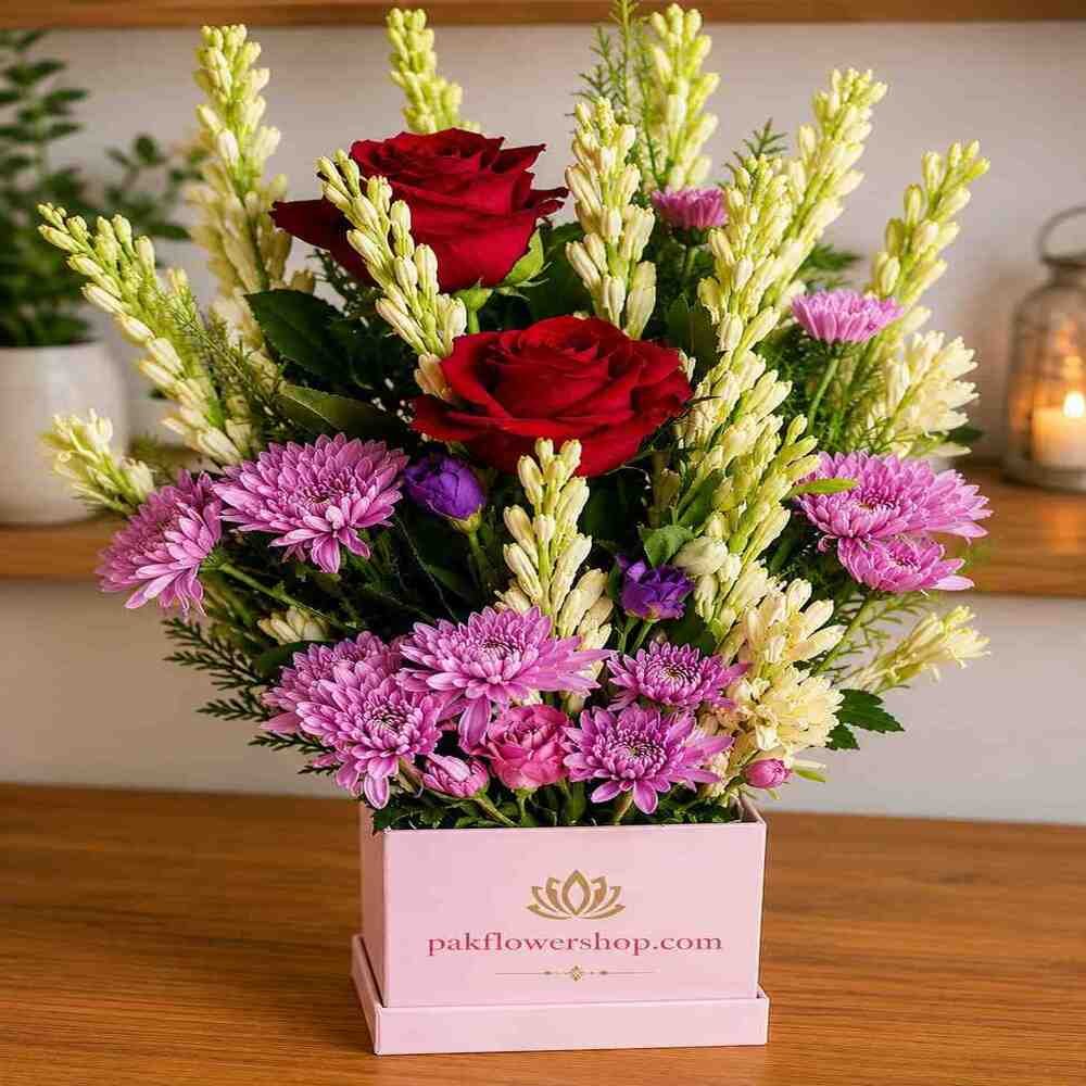 Elegant-Floral-Box-Arrangement Elegant Floral Box Arrangement is available for fresh flower delivery Lahore.