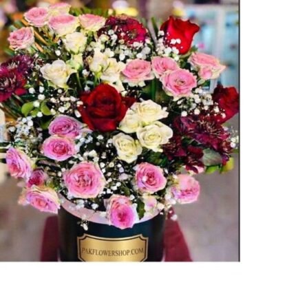 A stunning rose gift box, a popular choice for flowers in Lahore.
