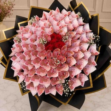 Cash bouquet Lahore with premium wrapping and fresh red roses.