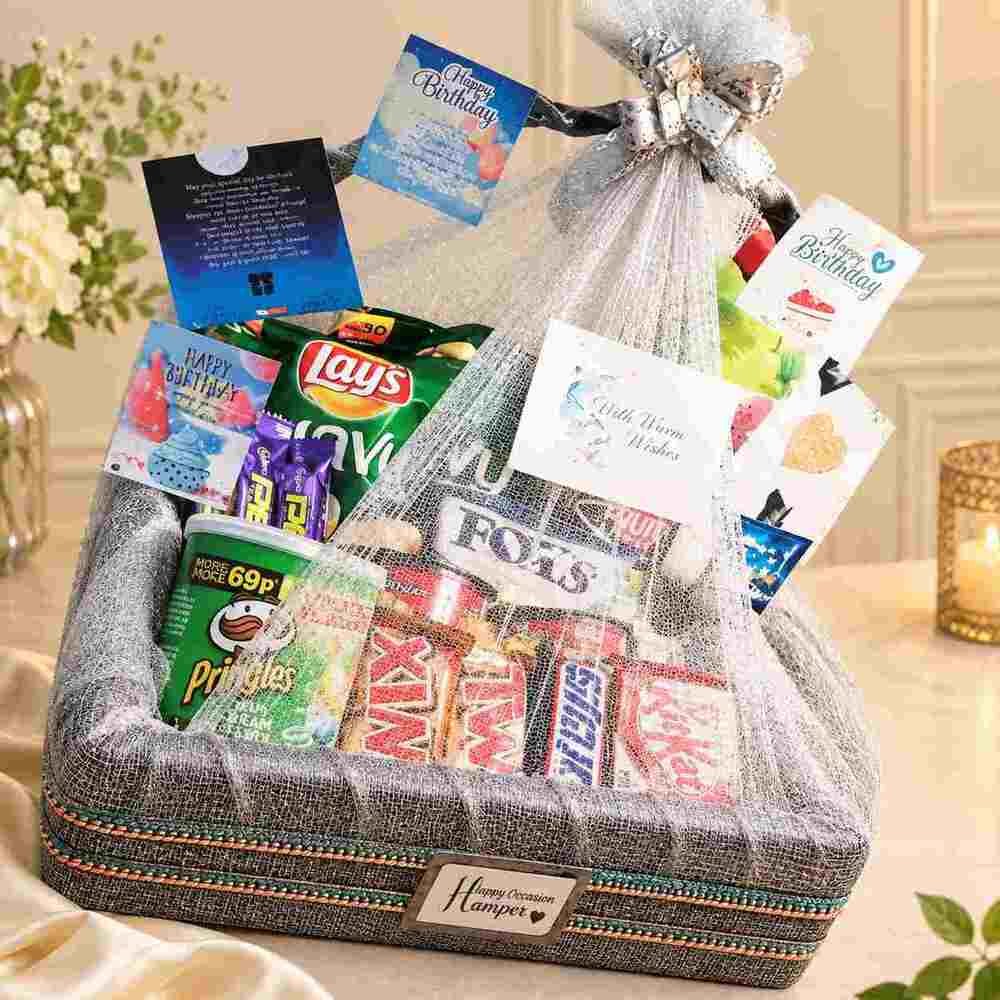 Gift hampers in Pakistan birthday snack hamper