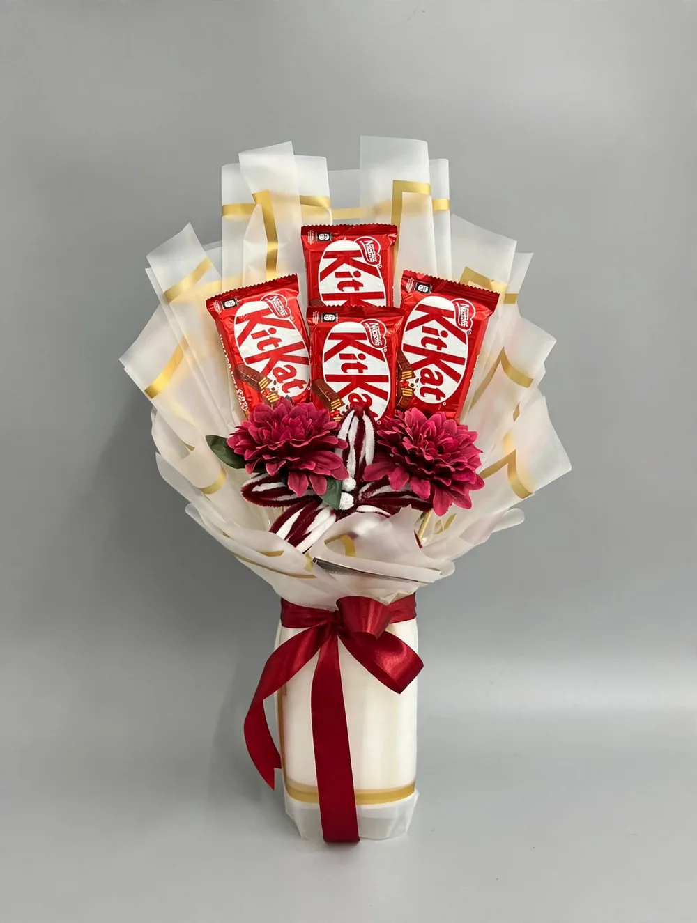 KitKat Bouquet – White Wrap – PakFlowerShop