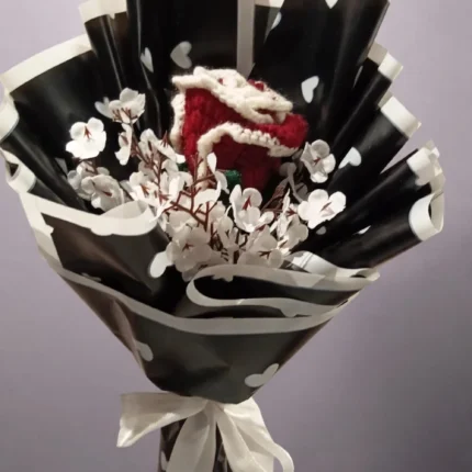 Handmade Crochet Roses Bouquet – Black Heart Wrap – PakFlowerShop